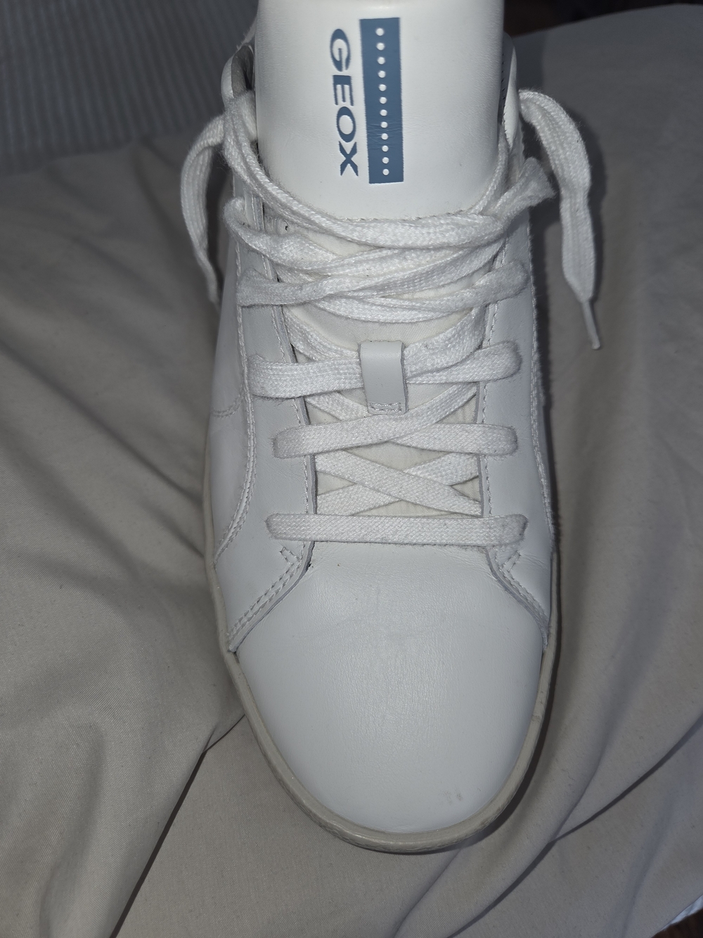 Geox White & Blue Low-Top Leather Sneaker